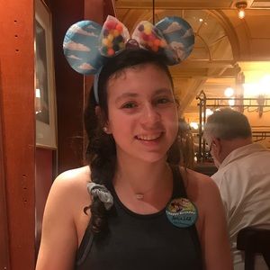 Meet your Posher, Annie lea